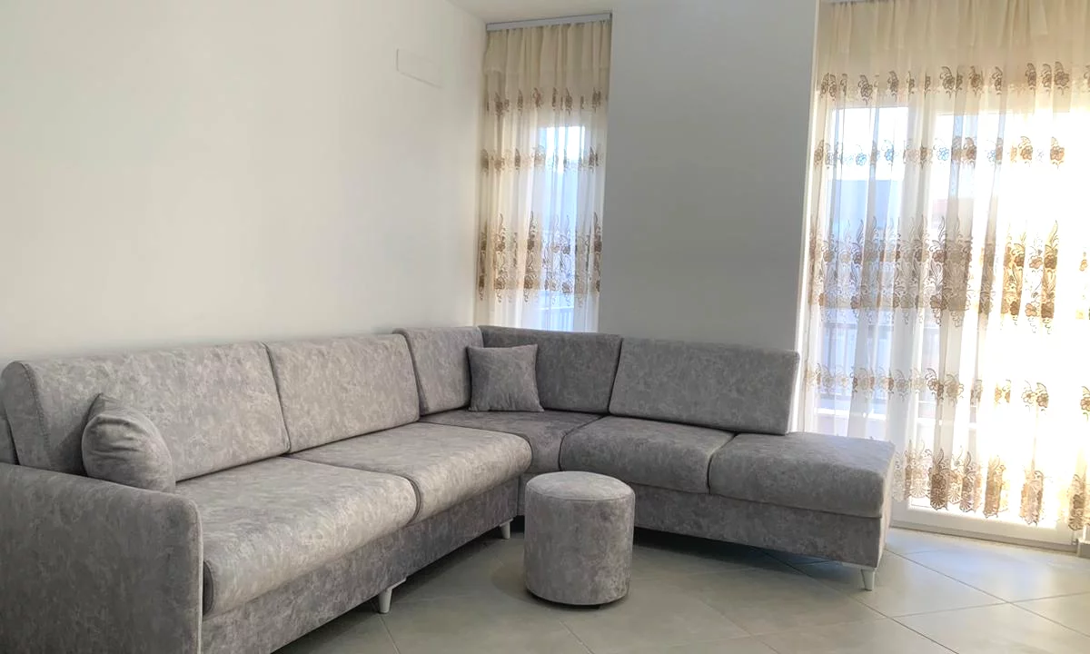 Shtepi me qera Apartament ne Tirane, 1+1, Mobilimi E mobiluar, Pagesa 450  Euro.