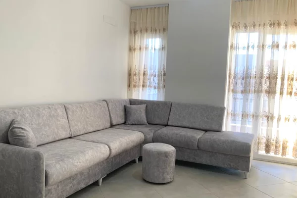 Shtepi me qera 1+1 ne Tirane - 450 Euro