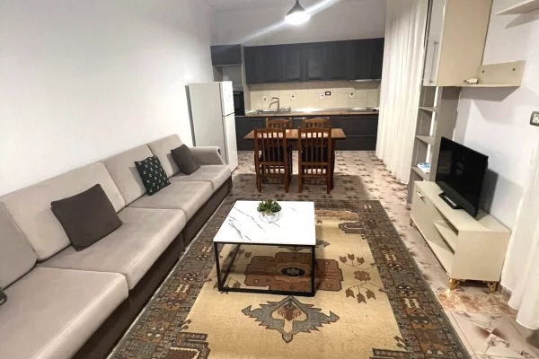 Apartament 1+1 me qira – 5 Maji (Kati i parë) !