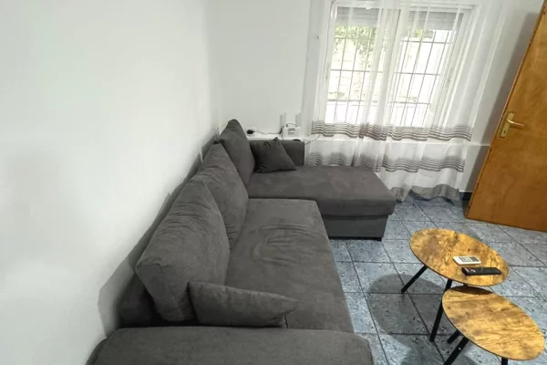 Shtepi me qera 2+1 ne Tirane - 550 Euro