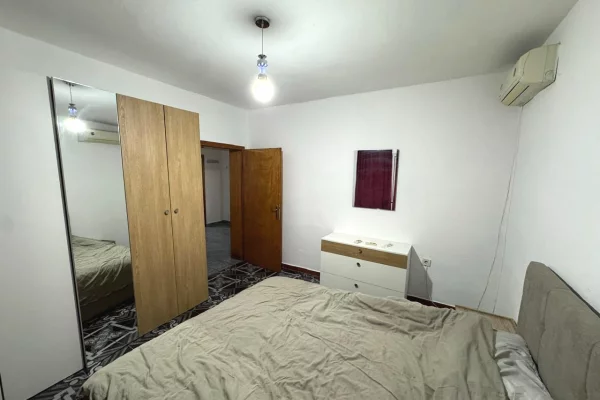 Shtepi me qera Apartament ne Tirane, 2+1, Mobilimi E mobiluar, Pagesa 550  Euro.