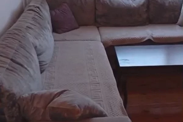 Shtepi me qera 2+1 ne Tirane - 450 Euro