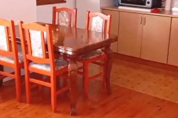 Shtepi me qera Apartament ne Tirane, 2+1, Mobilimi E mobiluar, Pagesa 450  Euro.