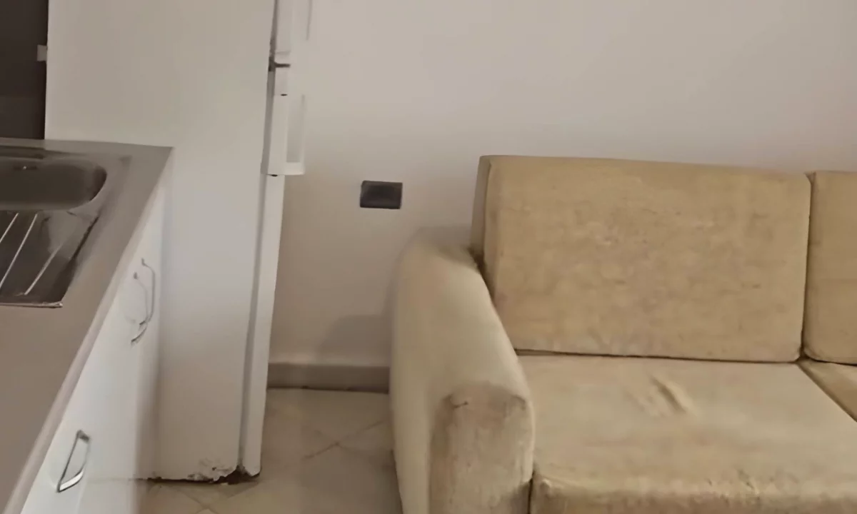 Shtepi me qera Apartament ne Tirane, 1+1, Mobilimi E mobiluar, Pagesa 350  Euro.