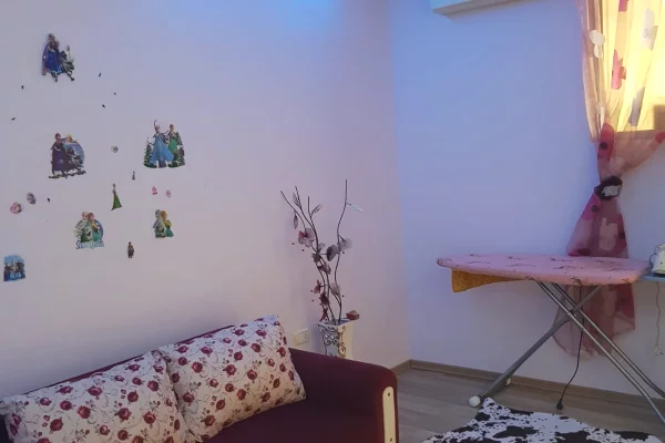 Shtepi me qera Apartament ne Tirane, 2+1, Mobilimi E mobiluar, Pagesa 400  Euro.