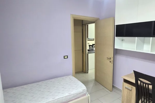 Shtepi me qera Apartament ne Tirane, 2+1, Mobilimi E mobiluar, Pagesa 500  Euro.