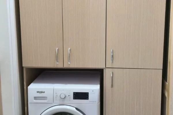 Shtepi me qera Apartament ne Tirane, 2+1, Mobilimi E mobiluar, Pagesa 500  Euro.