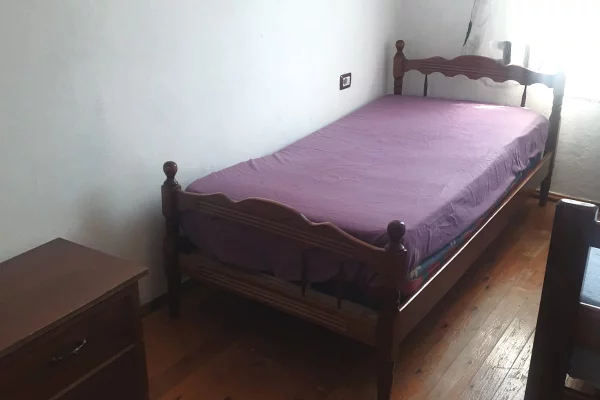 Shtepi me qera Apartament ne Tirane, 2+1, Mobilimi E mobiluar, Pagesa 400  Euro.