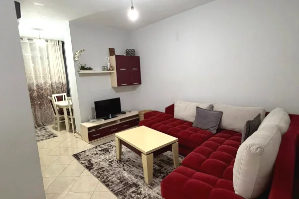 Shtepi me qera 1+1 ne Tirane - 400 Euro