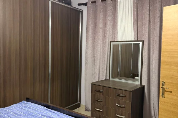 Shtepi me qera Apartament ne Tirane, 1+1, Mobilimi E mobiluar, Pagesa 400  Euro.