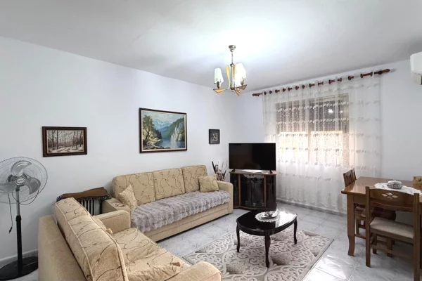 Shtepi me qera 1+1 ne Tirane - 400 Euro