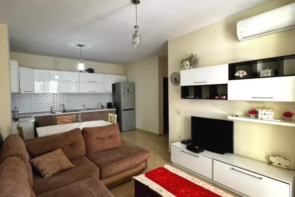 Shtepi me qera 1+1 ne Tirane - 400 Euro