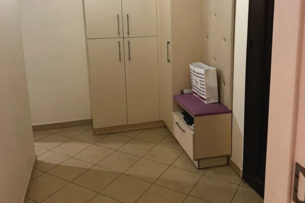 Shtepi me qera Apartament ne Tirane, 1+1, Mobilimi E mobiluar, Pagesa 400  Euro.