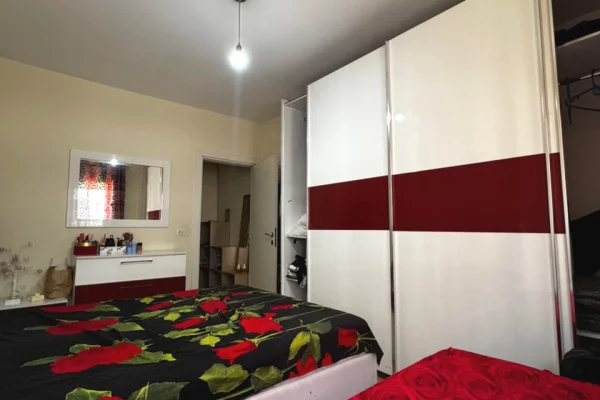 Shtepi me qera Apartament ne Tirane, 1+1, Mobilimi E mobiluar, Pagesa 400  Euro.