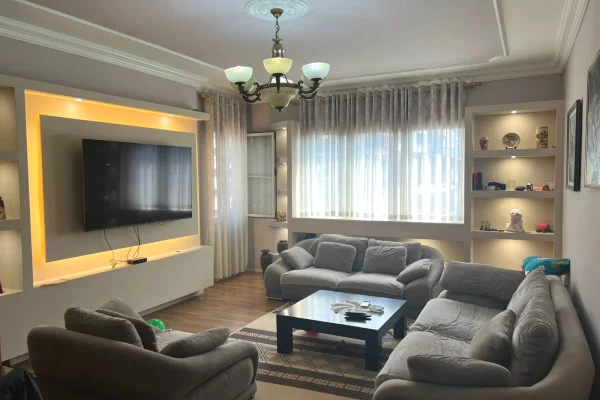 Shtepi me qera 3+1 ne Tirane - 217,980 Euro