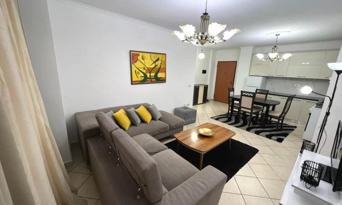 Shtepi me qera Apartament ne Tirane, 2+1, Mobilimi E mobiluar, Pagesa 650  Euro.