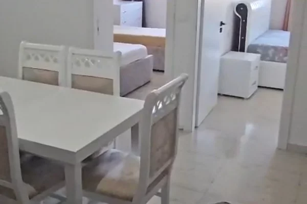 Shtepi me qera Apartament ne Tirane, 2+1, Mobilimi E mobiluar, Pagesa 450  Euro.