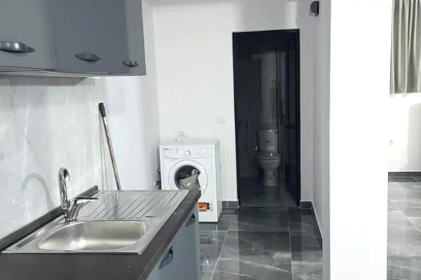 Shtepi me qera Apartament ne Tirane, 1+1, Mobilimi E mobiluar, Pagesa 380  Euro.