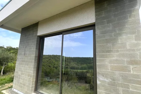 Shtepi ne shitje Vila Luksoze ne Durres, 3+1, Mobilimi Bosh, pa mobiluar, Pagesa 370,000  Euro.