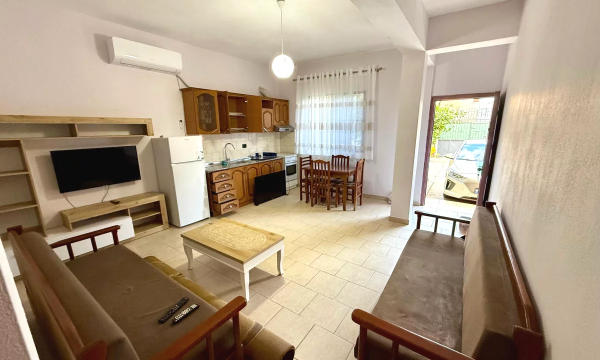 Shtepi me qera Apartament ne Tirane, 1+1, Mobilimi E mobiluar, Pagesa 350  Euro.