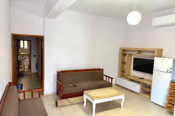 Shtepi me qera Apartament ne Tirane, 1+1, Mobilimi E mobiluar, Pagesa 350  Euro.