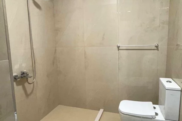 Shtepi me qera Apartament ne Tirane, 2+1, Mobilimi E mobiluar, Pagesa 650  Euro.