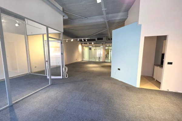 Ambient biznesi me qera 1+1 ne Tirane - 1,800 Euro