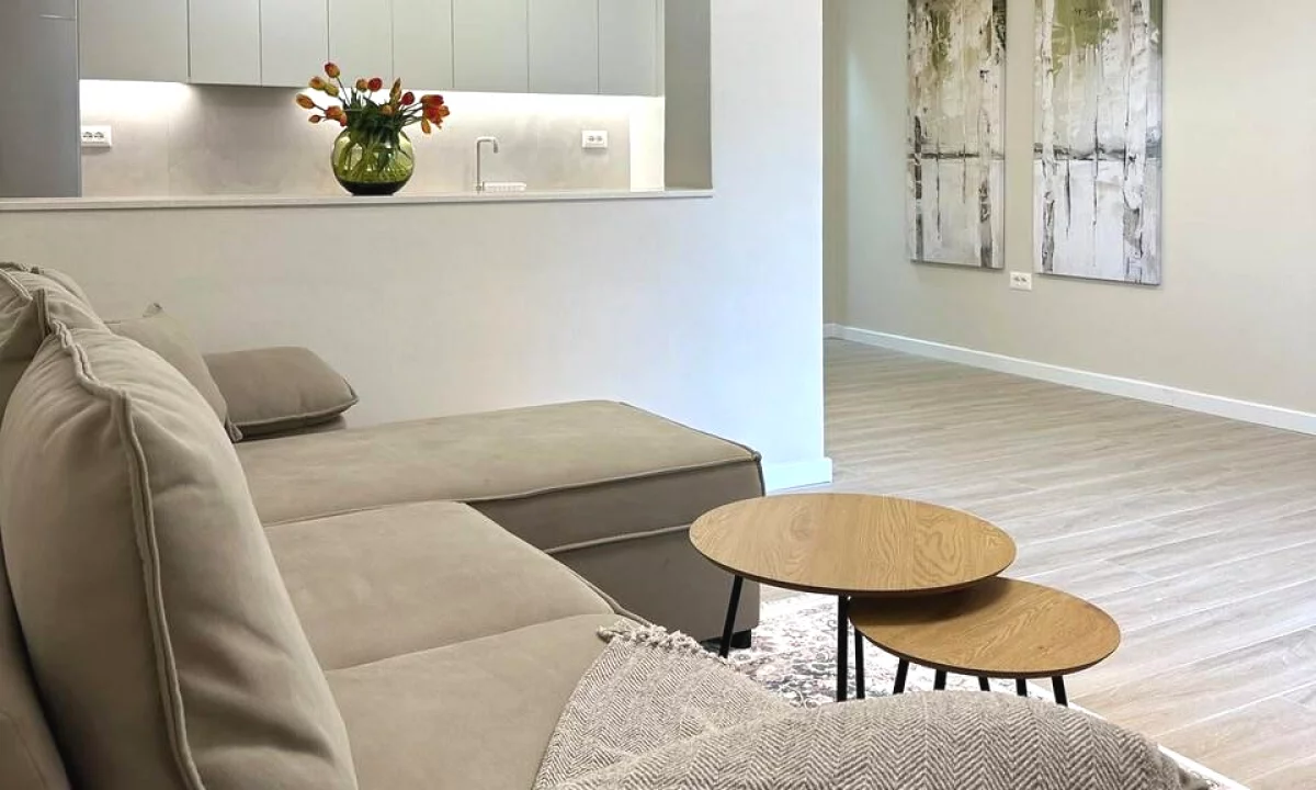 Shtepi me qera Apartament ne Tirane, 1+1, Mobilimi E mobiluar, Pagesa 550  Euro.