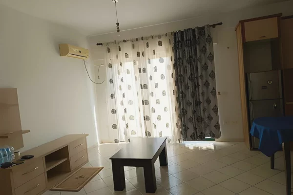 Shtepi me qera Apartament ne Tirane, 2+1, Mobilimi E mobiluar, Pagesa 450  Euro.