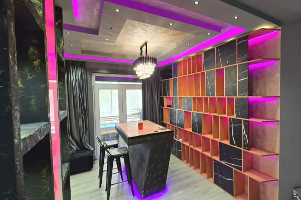Shtepi ne shitje Apartament ne Tirane, 2+1, Mobilimi E mobiluar, Pagesa 180,000  Euro.