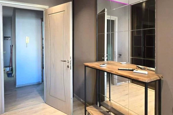 Shtepi ne shitje Apartament ne Tirane, 2+1, Mobilimi E mobiluar, Pagesa 180,000  Euro.