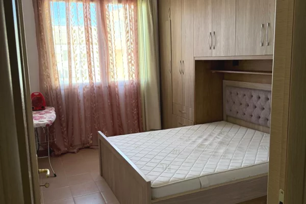Shtepi me qera Apartament ne Tirane, 1+1, Mobilimi E mobiluar, Pagesa 380  Euro.