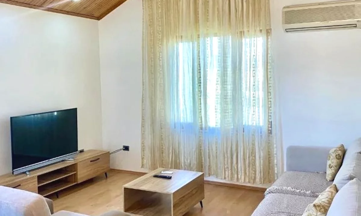 Shtepi me qera Apartament ne Tirane, 2+1, Mobilimi E mobiluar, Pagesa 450  Euro.