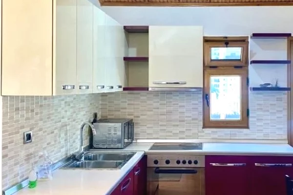 Shtepi me qera Apartament ne Tirane, 2+1, Mobilimi E mobiluar, Pagesa 450  Euro.