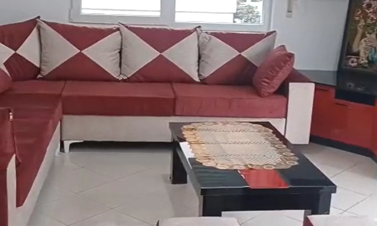 Shtepi me qera Apartament ne Tirane, 2+1, Mobilimi E mobiluar, Pagesa 400  Euro.