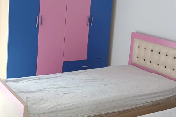 Shtepi me qera Apartament ne Tirane, 2+1, Mobilimi E mobiluar, Pagesa 400  Euro.