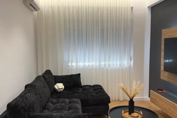 Shtepi me qera Apartament ne Tirane, 1+1, Mobilimi E mobiluar, Pagesa 800  Euro.