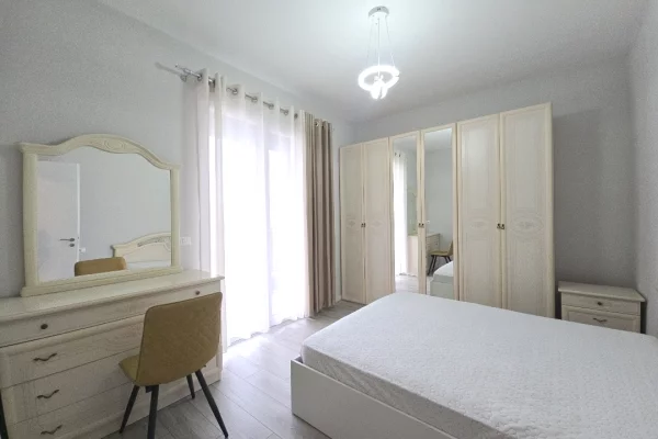 Shtepi me qera Apartament ne Tirane, 1+1, Mobilimi E mobiluar, Pagesa 730  Euro.