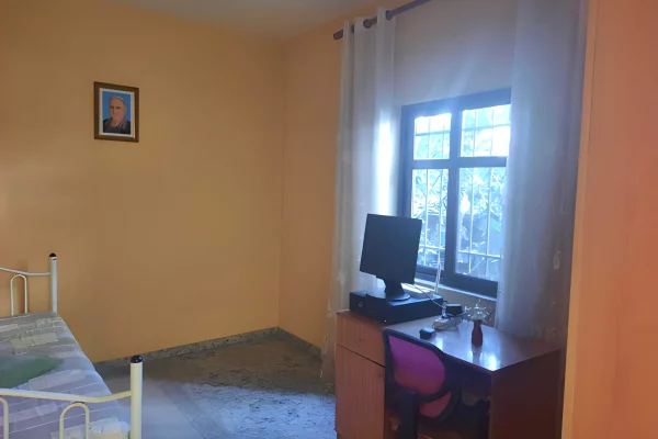Shtepi me qera Apartament ne Tirane, 2+1, Mobilimi E mobiluar, Pagesa 450  Euro.