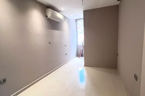 Appartamento in affitto a Tirana Garsoniere, Vuoto