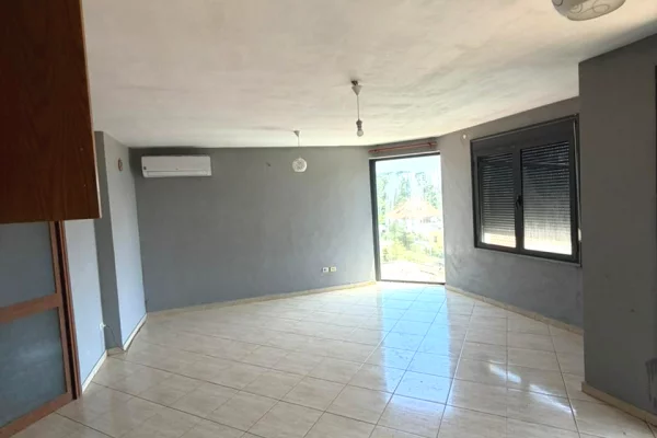 Apartament 3+1 me qira – Astir (bosh) !