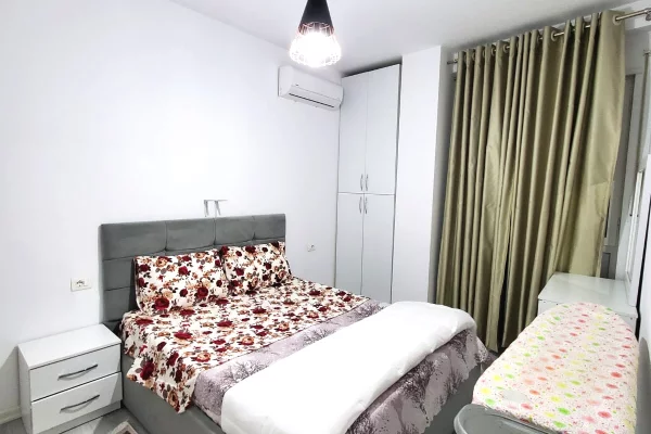 Shtepi me qera Apartament ne Tirane, 1+1, Mobilimi E mobiluar, Pagesa 700  Euro.