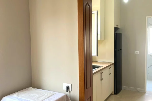Shtepi me qera Apartament ne Tirane, 1+1, Mobilimi E mobiluar, Pagesa 370  Euro.