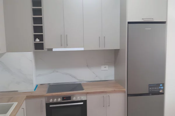 Appartamento in affitto a Tirana 1+1, Arredato