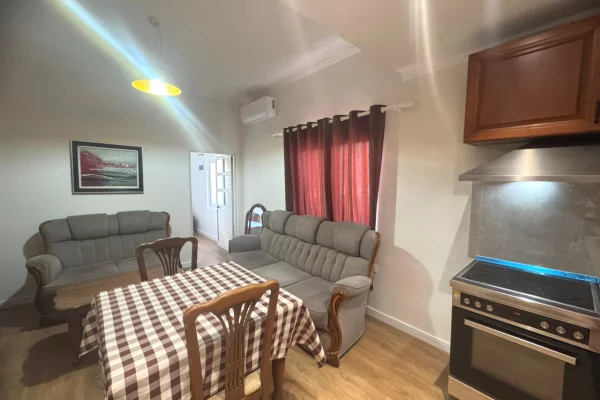 Apartament 1+1 me qira – Selite e Vogel ( afer uni Marin Barleti) !
