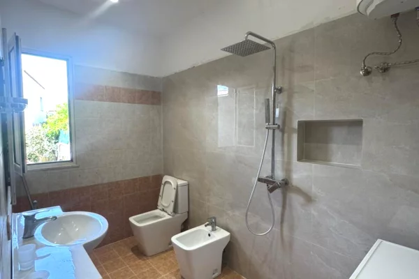 Shtepi me qera Apartament ne Tirane, 1+1, Mobilimi E mobiluar, Pagesa 370  Euro.