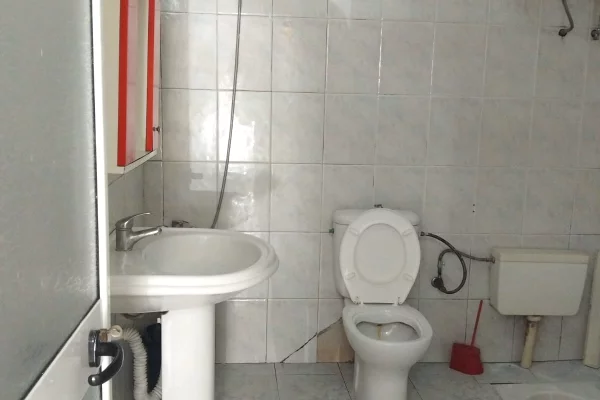 Shtepi me qera Apartament ne Tirane, 1+1, Mobilimi E mobiluar, Pagesa 30,000  Leke.