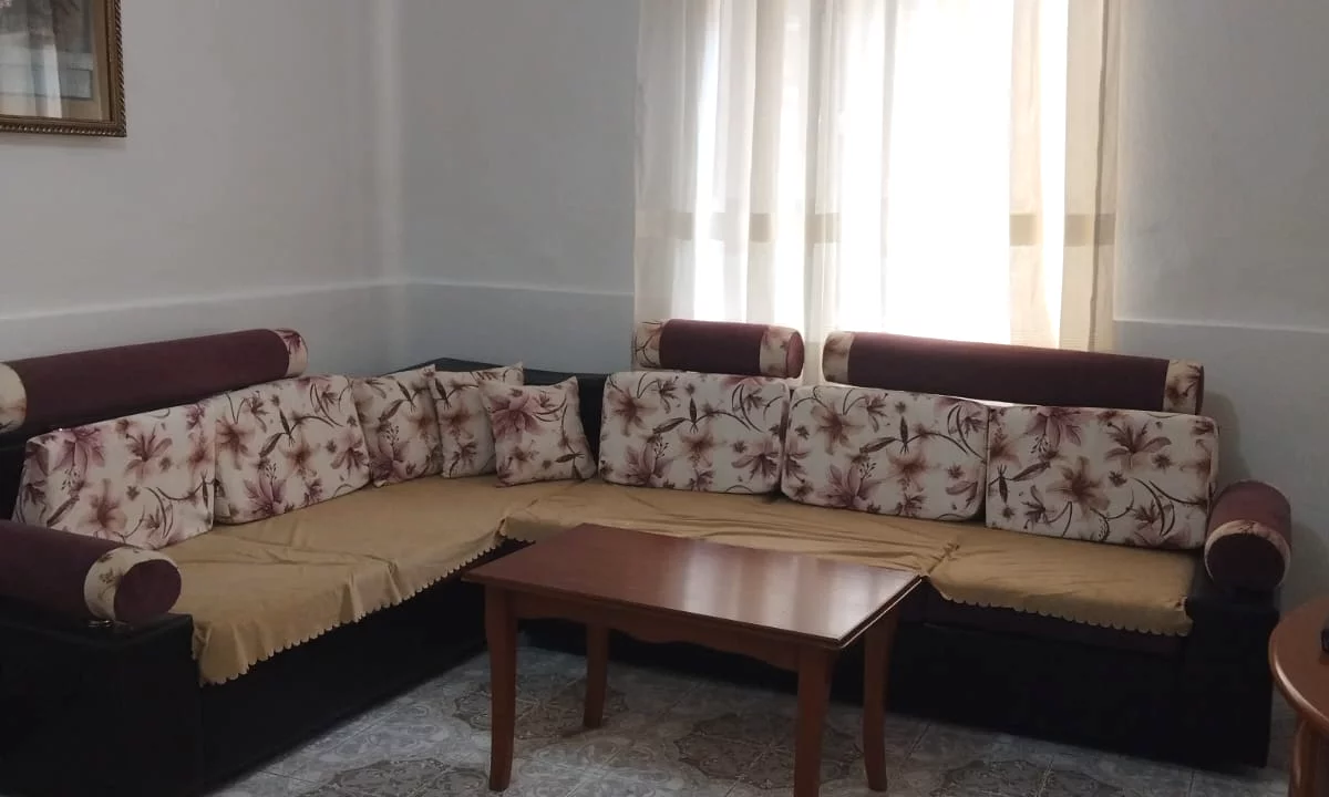 Shtepi me qera Apartament ne Tirane, 1+1, Mobilimi E mobiluar, Pagesa 30,000  Leke.