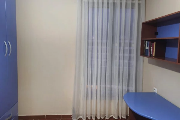 Shtepi me qera Apartament ne Tirane, 1+1, Mobilimi E mobiluar, Pagesa 450  Euro.