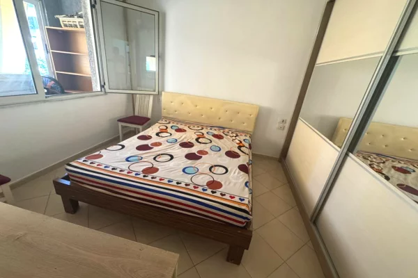 Shtepi me qera Apartament ne Tirane, 1+1, Mobilimi E mobiluar, Pagesa 400  Euro.